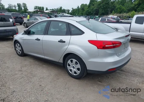 2018 Ford Focus S из США, поврежденный, VIN 1FADP3E21JL275746